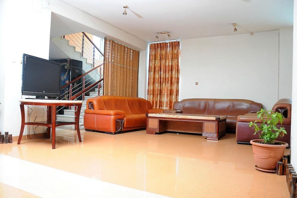Dimitri Hotel Addis Abeba Esterno foto